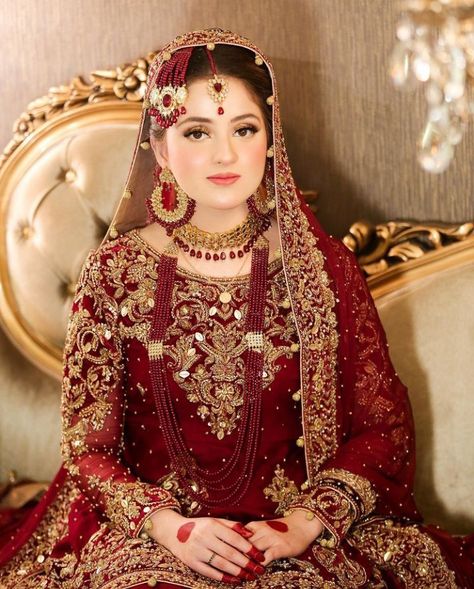 Pakistani Bridal Makeup, Red Bridal Dress, Asian Bridal Dresses, Latest Bridal Dresses, Bridal Dresses Pakistan, Bridal Outfit, Bridal Dress Fashion, Pakistani Bridal Dresses, Simple Pakistani Dresses