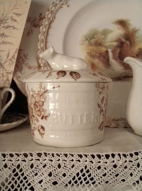 Cow Transferware Butter Dish Cottage Shelf, Transferware Dishes, Vintage Transferware, Vintage China Patterns, Butter Container, Vintage Kitchen Cabinets, Butter Keeper, Vintage Crockery, Butter Crock