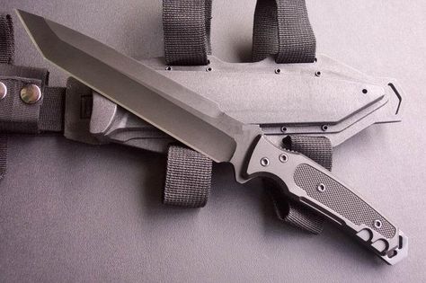 Looking for the best tanto knife in 2017? Tanto Knife, Military Knives, Karambit Knife, Knife Design, Cool Knives, Tactical Gear, Bushcraft, Swords, Pocket Knife