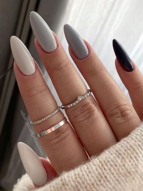 30 Sleek Gray Nail Designs For The Ultimate Chic Look Shades Of Brown Nails Acrylic, Grey Nail Art, Grey Nail Designs, Unghie Sfumate, February Nails, Casual Nails, Gray Nails, Nagel Inspo, 문신 디자인