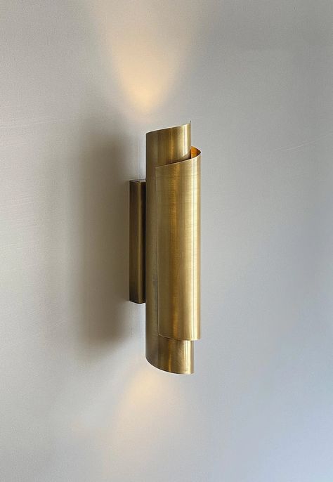 Winkle Antique Metal Handmade Brass Wall Sconce, Sconce Pair, Sconce Wall Light, Vintage Wall Sconce, Wall Sconce Lighting - Etsy Faux Walls, Vintage Wall Sconces, Brass Wall Light, Modern Wall Sconces, Modern Sconces, Handmade Brass, Brass Wall, Antique Metal, Light Sconces