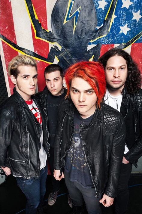 Gerard Way, Mikey Way, Frank Iero, Ray Toro My Chemical Romance Poster, My Chemical Romance Members, Fall Out Boy Wallpaper, My Chemical Romance Wallpaper, Danger Days, Punk Rock Princess, Ray Toro, I Love Mcr, Sweet Revenge