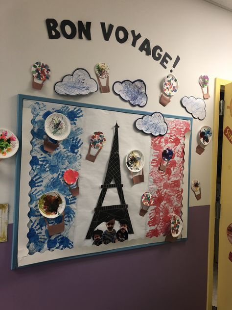 France Bulletin Board Ideas, France Classroom Decorations, France Classroom Theme, France Activities For Preschool, France Preschool, French Bulletin Boards, Paris Craft, French Classroom Decor, France Craft