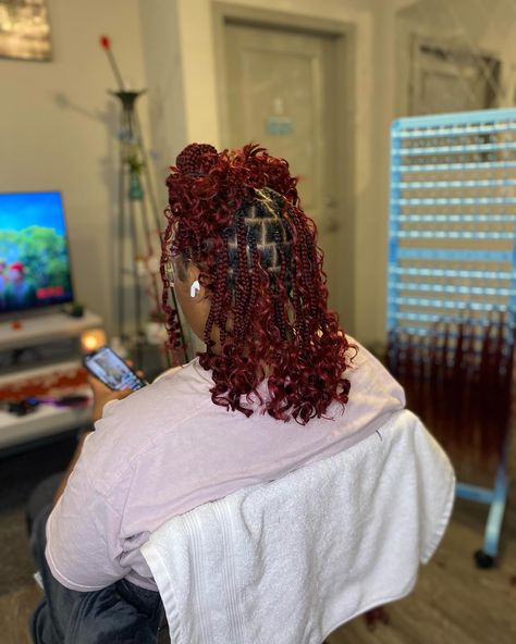 Burgundy medium size boho bob🔥🔥🔥😍! I know i ate with this 💪🏾. #bohobob #knotlessbraids #braids #knotlessbraids #summer Red Boho Bob Knotless Braids, Knotless Braids Burgundy, Bob Knotless Braids, Boho Bob, Jojo Jojo, Red Bob, Feed In Braids Hairstyles, Feed In Braid, Braids With Curls