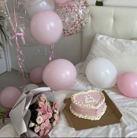 Birthday Goals, Cute Birthday Pictures, 21st Birthday Photoshoot, Cute Birthday Ideas, Birthday Babe, Bday Party Theme, Pink Birthday Party, 23rd Birthday, A Birthday Cake