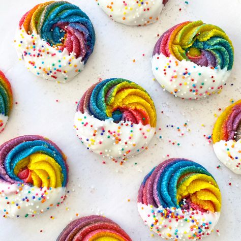 Sweet Shortbread Cookies, Rainbow Shortbread Cookies, Rainbow Rave Cookies, Rainbow Baked Goods, Rainbow Meringue Cookies, Piped Shortbread Cookies, Rainbow Chip Cookies, Rainbow Swirl Cookies, Easy Rainbow Cookies