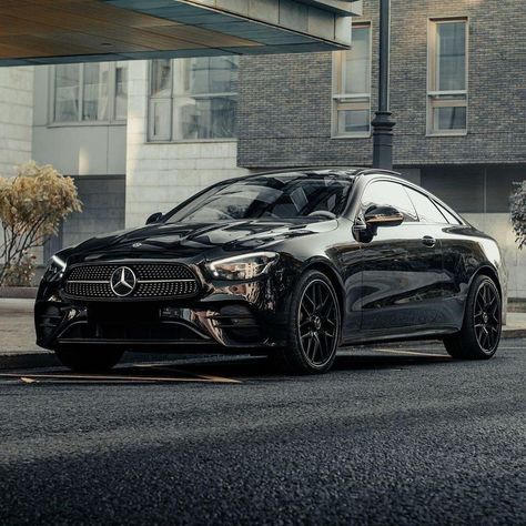 Mercedes E Class Coupe, C Class Mercedes, Cars Tattoo, Mercedes Benz World, Mercedes Benz Coupe, Black Mercedes Benz, Merc Benz, Mercedes Benz Classes, Aesthetic Cars