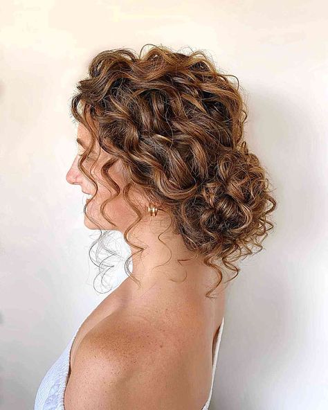 Dark Curly Bridal Hair, Half Up Half Down Hair Styles Curly, Prom Hairstyles Naturally Curly, Naturally Curly Bridal Hair Half Up, Curly Braided Updo, Naturally Curly Wedding Hair, Curly Hair Bride, Curly Hair Updo Wedding, Curly Hair Updos