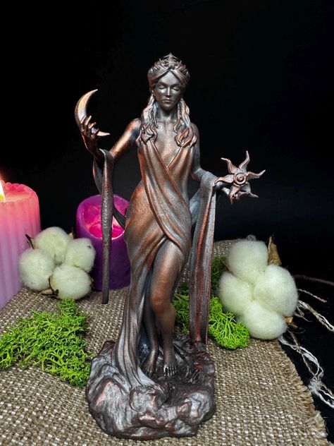 Size: 7.5 inches (18cm.) Azura, her sphere of dawn and dusk, the magic of the interregnum of twilight is known as the Moon Shadow and the Queen of the Night Sky, among people she is considered one of the few "good" Daedric princes, presumably caring more than others for mortals, she hates the false life of Vampires in particular. I made these figures on a high-precision resin 3D printer using high-quality high-resolution 8K resin, after which the figures were post-processed and painted with high Azura Skyrim, Skyrim Crafts, Daedric Prince, Dungeon Room, Vallejo Paint, Elder Scrolls Skyrim, Queen Of The Night, Moon Shadow, Dawn And Dusk