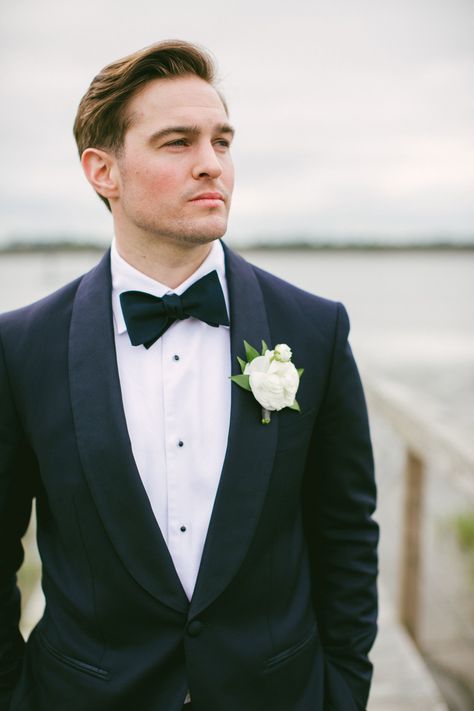 Groom Looks Classy, Bridal Photoshoot Poses With Groom, Photos Of The Groom, Trending Wedding Photography, Groom Pictures Ideas, Formal Wedding Portraits, Individual Groom Photos, Wedding Poses Groom, Groom Individual Photos