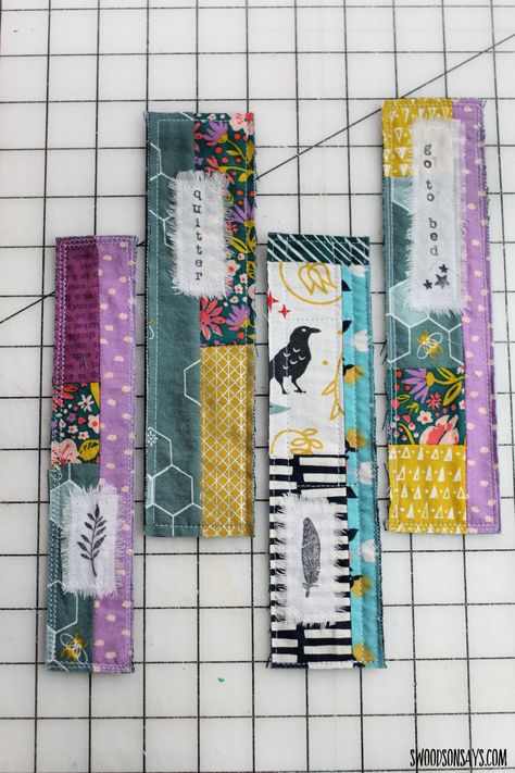 Cloth Bookmarks Handmade, Fabric Scrap Busters, Diy Sewing Bookmark, Quick Easy Sewing Projects To Sell, Book Mark Sewing Pattern, Easy Sew Bookmark, Scrap Fabric Bookmarks, Quilted Bookmarks Ideas, Fabric Book Marks Diy Homemade