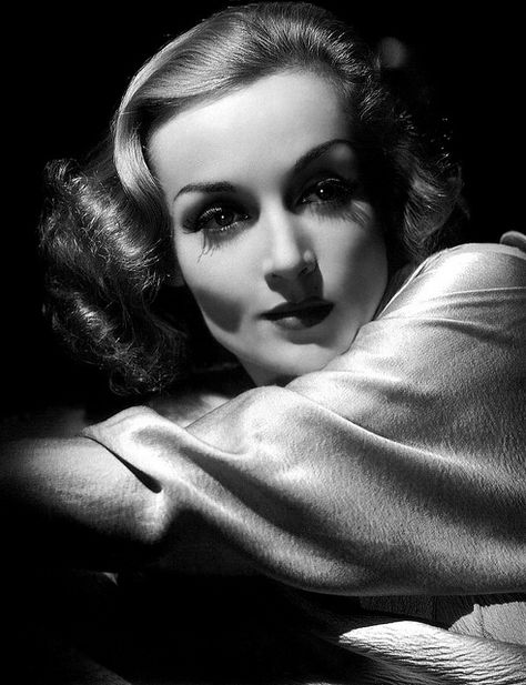 Carole Lombard - by George Hurrell 1937 Carole Lombard Clark Gable, Stars D'hollywood, George Hurrell, Carmen Miranda, Hollywood Photo, Olivia De Havilland, Carole Lombard, Clark Gable, Glamour Photo