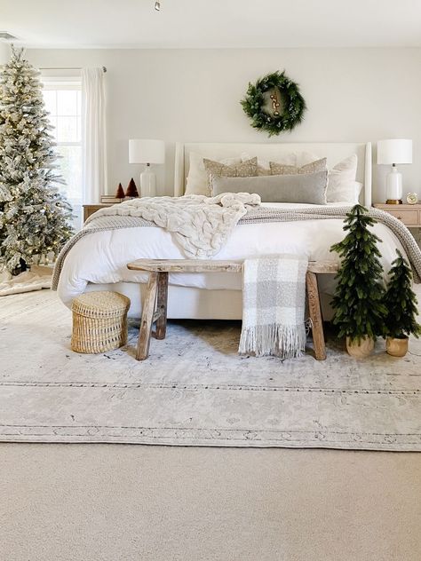 Pottery Barn Bedroom Master Duvet Covers, Modern Coastal Master, Pottery Barn Bedrooms, Barn Bedrooms, Holiday Bedroom, Neutral Bedrooms, Neutral Christmas Decor, Vanilla Girl, Master Bed