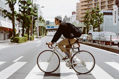 Urban Bike Style, Bike Commute, Bicycle Chic, Bike Messenger, Cycling City, Urban Cycling, Ride A Bike, Bike Photography, Bike Route