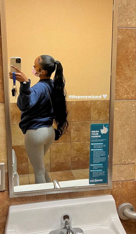 Baddie Ponytail, Mirror Flicks, Sleek Ponytail Hairstyles, Weave Ponytail, Birthday Hairstyles, Braids Hairstyles Pictures, Mirror Pics, Slick Hairstyles, Hair Laid