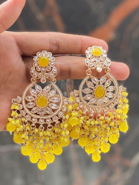 Yellow Earrings Indian, Yellow Jhumka, Stylish Jewelry Accessories, Vintage Indian Jewelry, Bridal Jewelry Sets Brides, Wedding Jewelry Sets Bridal Jewellery, Indian Wedding Jewelry Sets, Bridal Necklace Designs, Crystal Wedding Jewelry