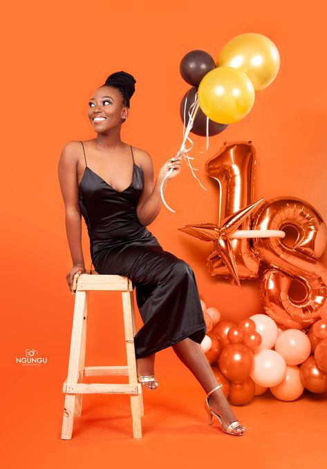 Ngungu photography studio shoot ideas Studio Shoot Birthday, Self Photo Studio Pose Ideas Birthday, Self Shoot Studio Poses Birthday, Birthday Studio Shoot Ideas, Birthday Shoot Ideas For Women Studio, Birthday Studio Shoot, 18th Birthday Shoot, 30th Birthday Outfit Ideas For Women, Self Foto