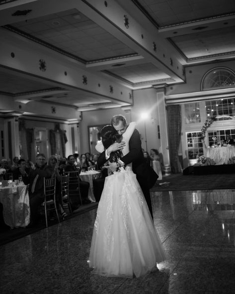 Dads at Weddings: A series in B&W. 1. Josh’s Dad giving an embrace to his unbothered granddaughter. An instant, hilarious classic. 2. Nicole’s dad needing more than one tissue after seeing her in her gown. 3. Bryan’s dad giving an EPIC toast during the reception, Erin’s dad gazing proudly at his daughter during the ceremony. 4. Jessie’s dad giving the warmest hug after their father daughter dance. 5. Adrianna’s dad telling her how proud he is of her, with just his eyes. 6. Kris’s dad fixin... Father Daughter Pictures, Wedding Portrait Poses, Father Daughter Dance, Girl Dad, Dance Routines, Dad Daughter, Nyc Wedding, Wedding Dance, Father Daughter