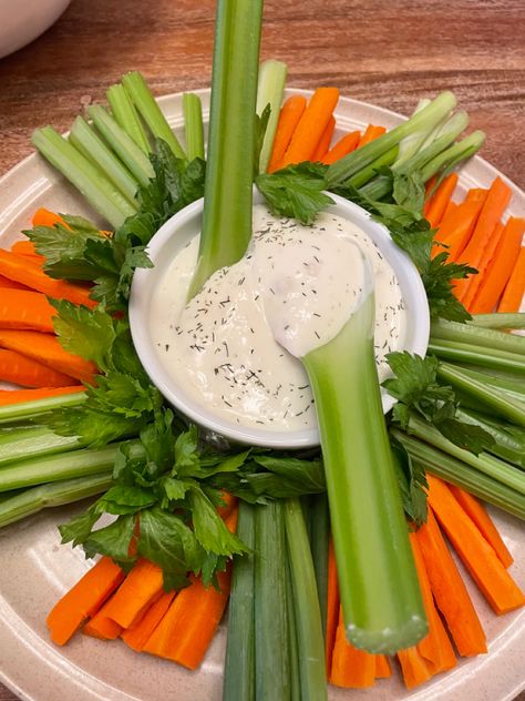 Celery And Carrots Appetizer, Celery Snack Ideas, Superhuman Diet, Simple Platter, Bunny Diet, Carrot Party, Platter Presentation, Celery Snacks, Dinner Kids