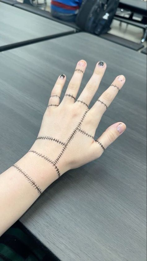 Hand Stitch Tattoo, Cute Hand Drawings On Hand, Marker Hand Tattoos, Easy Drawings To Do On Your Hand, Stuff To Draw On Ur Hand, Cool Things To Draw On Your Hand Easy, Fun Things To Draw On Your Hand, How To Draw Skeleton Hands On Hands, Things To Draw On Your Arm Easy