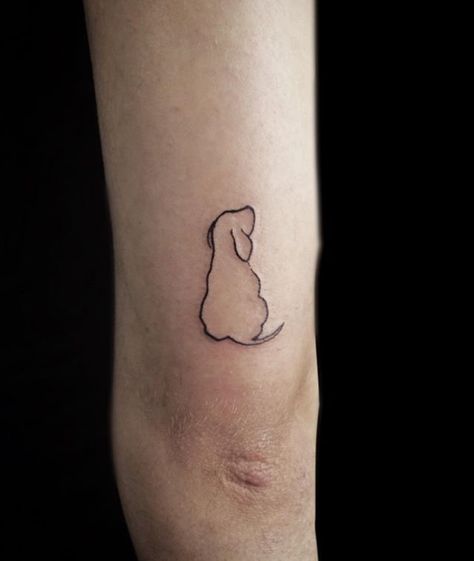 maybe this with a fluffy tail Small Dog Tattoo, Tail Tattoo, Small Dog Tattoos, Shape Tattoo, Muster Tattoos, Small Girl Tattoos, Tattoo Videos, Tattoo Outline, Dog Tattoo