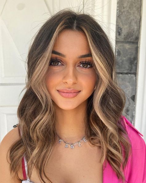 Hair Streaks, Celebrity Halloween Costumes, Brown Blonde Hair, Model Hair, Blonde Hair, New Hair, Balayage, We Heart It, Makeup Looks