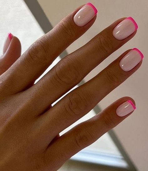 Women with Short French Tip Acrylic manicure Colored French Tip Dip Nails, Classy Summer Dip Nails, Short Blush Nails, Biab Nails Summer, Blushing Nails, Pink Tip Nails, Pink French Tip, Pink French Nails, Milky Nails