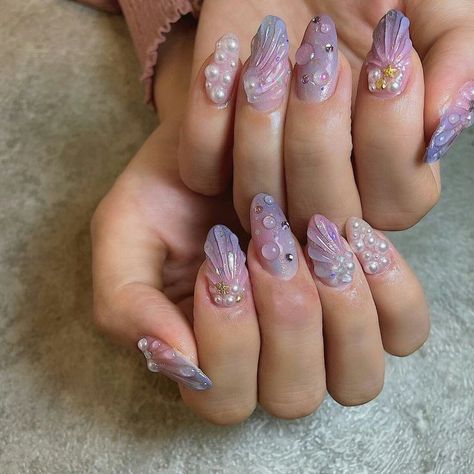 Korean Gel X Nails, Iridescent Gel Nails, Seashells Nails, Mermaid Acrylic Nails, Mermaid Nails Design, Apricot Nails, Seashell Nail Art, Mermaid Nail Art, Seashell Nails