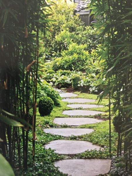 Bluestone stepping stones through gardenbeds Stone Garden Paths, Garden Pavers, Crazy Paving, Walkways Paths, Garden Paving, Garden Stepping Stones, Gardening Techniques, Soil Improvement, Garden Pathway