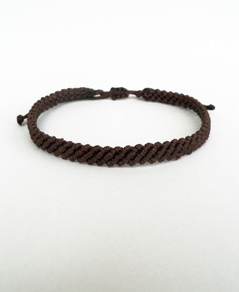 Macro Macrame, Rat Jewellery, Knotted Jewelry, Paracord Bracelet Patterns, Brown Macrame, Bracelet Macrame, Friendship Bracelets Designs, Surfer Bracelets, Brown Bracelet