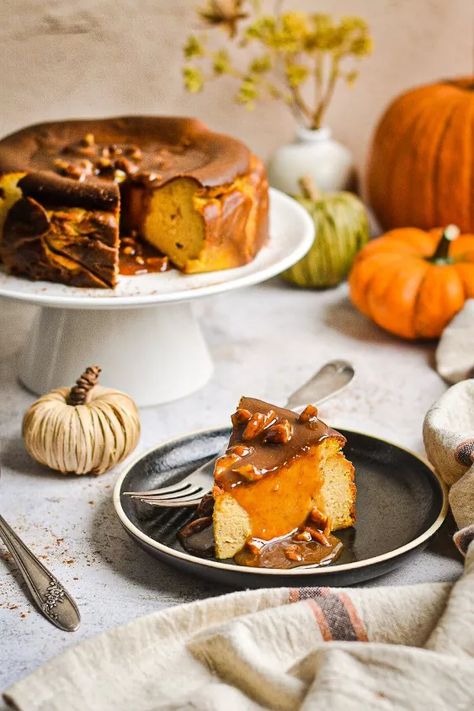 Pumpkin Basque Cheesecake | Foodtalk Blueberry Lemon Cheesecake, Basque Burnt Cheesecake, Burnt Cheesecake, Basque Cheesecake, Sugar Spice And Everything Nice, Yummy Cheesecake, Pumpkin Spice Lattes, How To Make Pumpkin, Easy Cheesecake