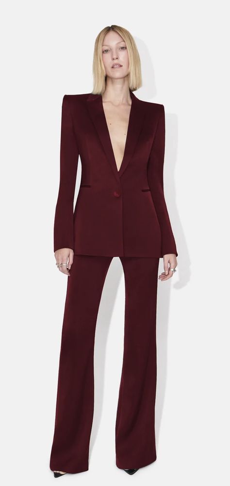 Burgundy Suit Women, Womens Power Suit, Sergio Hudson, Burgundy Suit, Red Suit, High Waist Fashion, Blood Red, Tailored Suits, Cashmere Coat