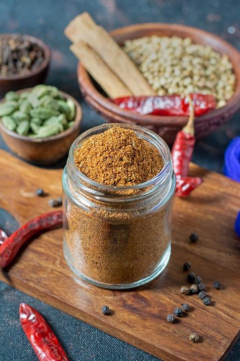 Garam Masala Powder Recipe, Homemade Garam Masala, Garam Masala Spice, Garam Masala Powder, Masala Powder Recipe, South Indian Recipes, Masala Spice, Homemade Spice Blends, Powder Recipe