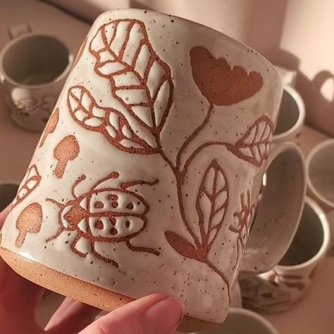 Sarah Ritchie (@fromhandsof.sjr) • Zdjęcia i filmy na Instagramie Moth Species, Pottery Pots, Pottery Painting Designs, Pretty Mugs, Clay Paint, Pottery Handbuilding, Wax Resist, Pottery Techniques, Pottery Crafts