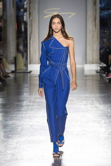 Genny Spring 2019 Ready-to-Wear collection, runway looks, beauty, models, and reviews. Looks Total Jeans, Summer 2019, Catsuit, Couture Fashion, Look Fashion, Denim Fashion, Women's Fashion Dresses, Karl Lagerfeld, Runway Fashion