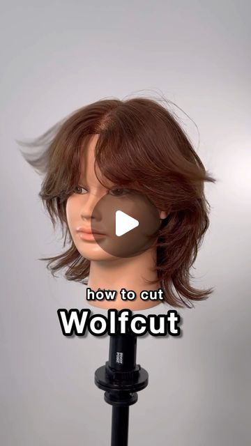 Wolfcut For Medium Length Hair, How To Cut A Short Wolf Cut, Wolfcut For Medium Hair, How To Jellyfish Haircut, Wolfcut In A Ponytail, Shag Haircut How To, Wolfcut Haircut Medium, At Home Shag Haircut, Wolfcut Diy