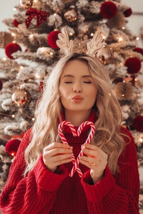 Professional Lightroom Presets, Camera Raw, Presets Lightroom, Lightroom Mobile, Holiday Outfits, Lightroom Presets, Lightroom, Ios, Christmas Tree