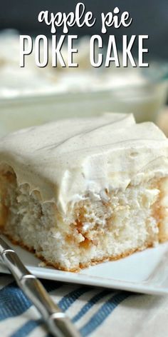 Apple Pie Poke Cake, Apple Poke Cake, Dessert Halloween, Shugary Sweets, White Cake Recipe, Boxed Cake, Cake Mixes, Poke Cake Recipes, Poke Cakes