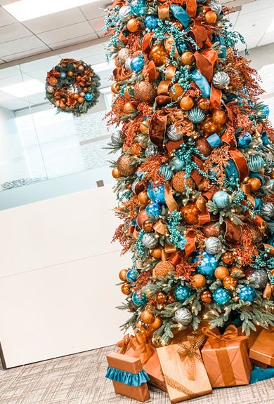 Jeanna Loves Christmas Orange And Teal Christmas Tree, Green And Orange Christmas Tree, Turquoise And Red Christmas Decor, Blue And Orange Christmas Decor, Orange And Blue Christmas Tree, Orange Christmas Decor, Making Garland, Teal Christmas Tree, Turquoise Christmas Tree