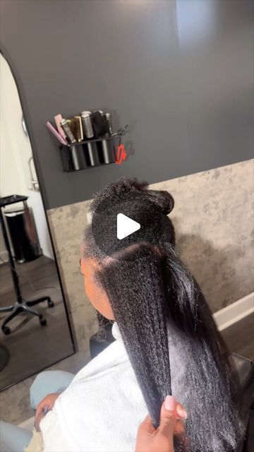 Keyslays Studio on Instagram: "Do you struggle with detangling your clients hair? 

Here’s how I keep detangling and blow drying under 10 mins , 15 mins tops!! I prep every clients hair with a good shampoo and deep conditioner followed by steam. The steamer is your best friend to making hair soft it also helps hair absorb your product 10x better. I always use hydrating shampoos and conditioners. 🙌🏽 The steam not only makes hair softer but also ensures products penetrate 10 times deeper while  leaving hair plush and ready for styling! 

Believe me when I say we breeze right through detangling and blow drying in my salon. This was a Natural hair maintenance which includes shampoo, blow dry, and trim.
👏🏽🙌🏽❤️

#atlhair  #silkpressatlanta  #healthyhair  #hairtransformation" Shampoo And Conditioner For Dry Hair, How To Blow Dry Natural Hair, Hair Steamers For Natural Hair, Blow Dry Natural Hair, Good Shampoo, Natural Hair Maintenance, Hair Steamers, Shampoos And Conditioners, Hydrating Shampoo