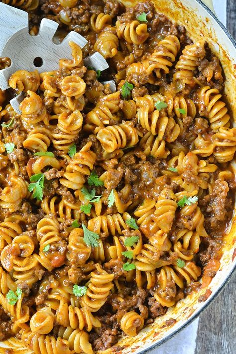 You searched for One pot cheesy taco pasta » Mother Thyme Cheesy Taco Pasta, Homemade Taco Seasoning Recipe, Taco Pasta, Läcker Mat, Goulash, Idee Pasto Sano, Seasoning Recipes, Ground Beef Recipes, Ravioli