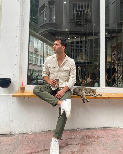 Mens Green Pants Outfit Casual, Green And Beige Outfit Men, Olive Jeans Outfit Men, Mens Warm Weather Fashion, Beige Overshirt Men Outfit, Beige And Olive Green Outfit, Olive Green Men Outfit, Olive Pants Outfit Men, Olive Pants Men