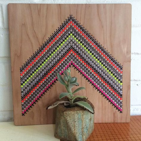 Cross Stitch On Wood, Wood Embroidery Patterns, Wood Stitching, Embroidery On Wood, Chevron Wall Art, Wood Embroidery, Love Cross Stitch, Damask Stencil, Wooden Embroidery