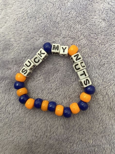 Bracelets With Words Funny, Beaded Bracelets With Words Funny, Funny Braclet Ideas, Things To Say On Bracelets, Funny Matching Bracelets, Funny Words To Put On Bracelets, Silly Bracelet Ideas, Matching Kandi Bracelet Ideas, Matching Kandi Bracelets For Friends