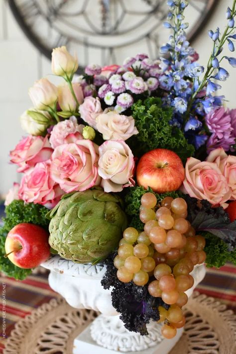 Wet Flowers, Unique Floral Arrangements, Spring Fruit, Hydrangea Colors, Fall Flower Arrangements, English Decor, Fruit Arrangements, Fall Flower, Arrangement Ideas