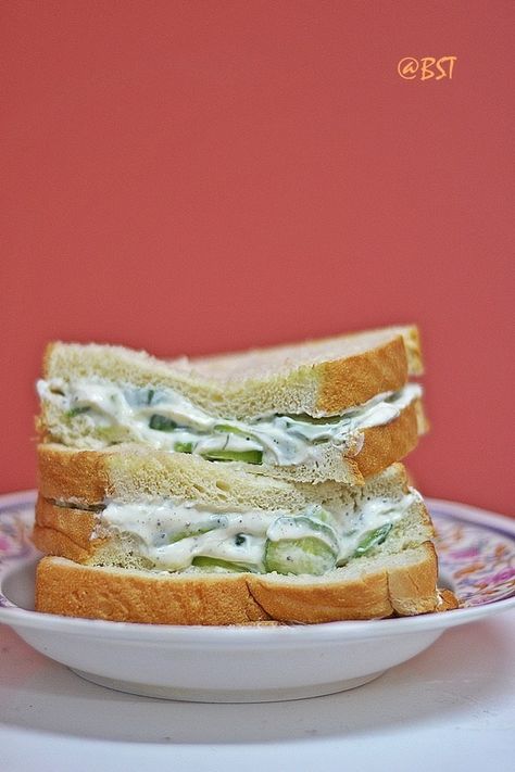 DIY: Labneh | Cucumber Labneh Sandwich - The Big Sweet Tooth Recipes Using Labneh, Labneh Sandwich, In A Mood, Full Fat Yogurt, Whats For Lunch, Delicious Sandwiches, Just Cooking, Quick Breakfast, 4 Ingredients