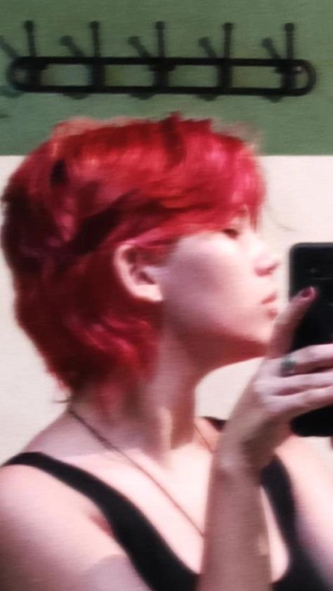 Red Alt Hair Short, Short Alt Mullet, Red Mullet Hair, Red Hair Mullet, Short Red Hair With Bangs, Red Hair Alt, Alt Mullet, Goth Mullet, Red Hair Dark Roots