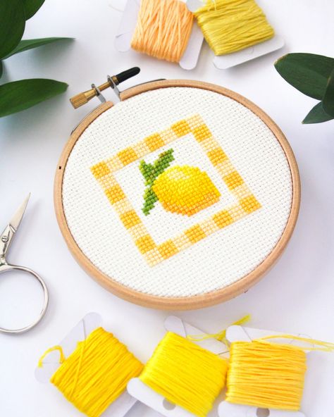 Lemon Cross Stitch Pattern, Beginner Friendly Cross Stitch, Kitchen Art, Lemon Aesthetic, Yellow Cross Stitch, Tutorial Craft PDF, Maggie Jo - Etsy Cross Stitch Beginner Tutorials, Cross Stitch Beginner Pattern, Cross Stitch Patterns Aesthetic, Cross Stiching Ideas Unique, Lemon Aesthetic, Stitch Kitchen, Cross Stitch Beginner, Cross Stitch Tutorial, Aesthetic Yellow