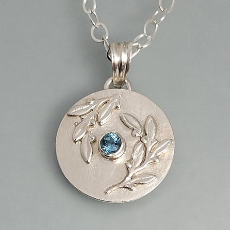 Leaf Bordered Swiss Blue Topaz Necklace in Sterling Silver Pendants With Stones, Silver Clay Jewelry Ideas, Swiss Blue Topaz Necklace, Stone Settings Jewelry, Pmc Jewelry, Precious Metal Clay Jewelry, Blue Topaz Pendant Necklace, Silver Metal Clay, Soldered Pendants