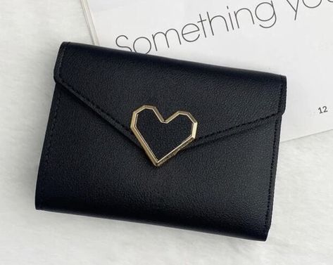 Black Wallet Aesthetic, Raven Aesthetic, Graphic Heart, Heart Purse, Pinterest Life, Purse Essentials, Secret Crush, Cute Wallets, Bag Essentials